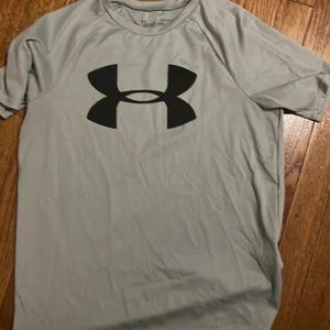boys under armour workout shirt!! grey, looks new